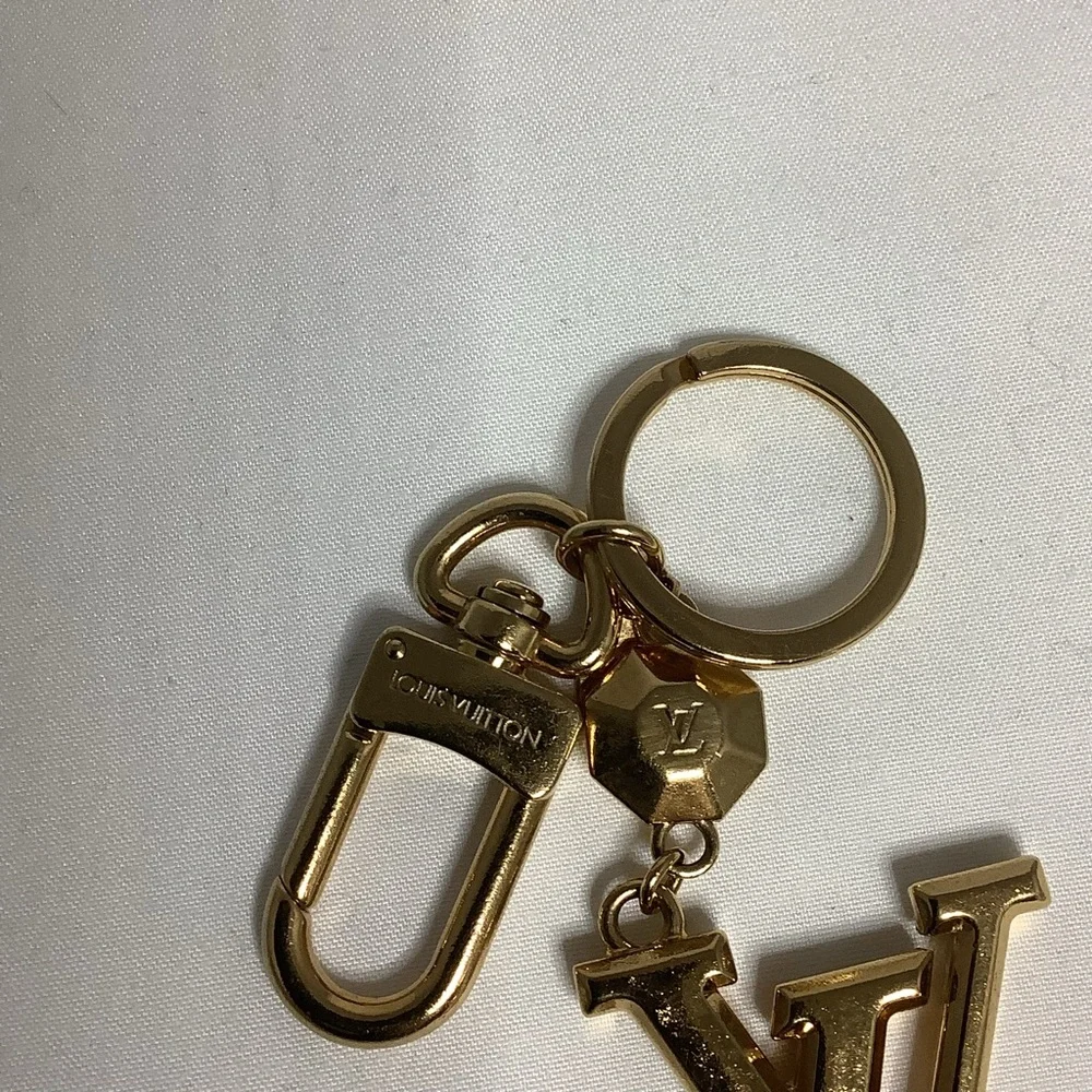 Louis Vuitton Gold Monogram Keychain - Picture 6 of 11